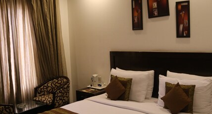 Divine Paradise Tavisha South Delhi Room Type - Premium Room with Smart TV