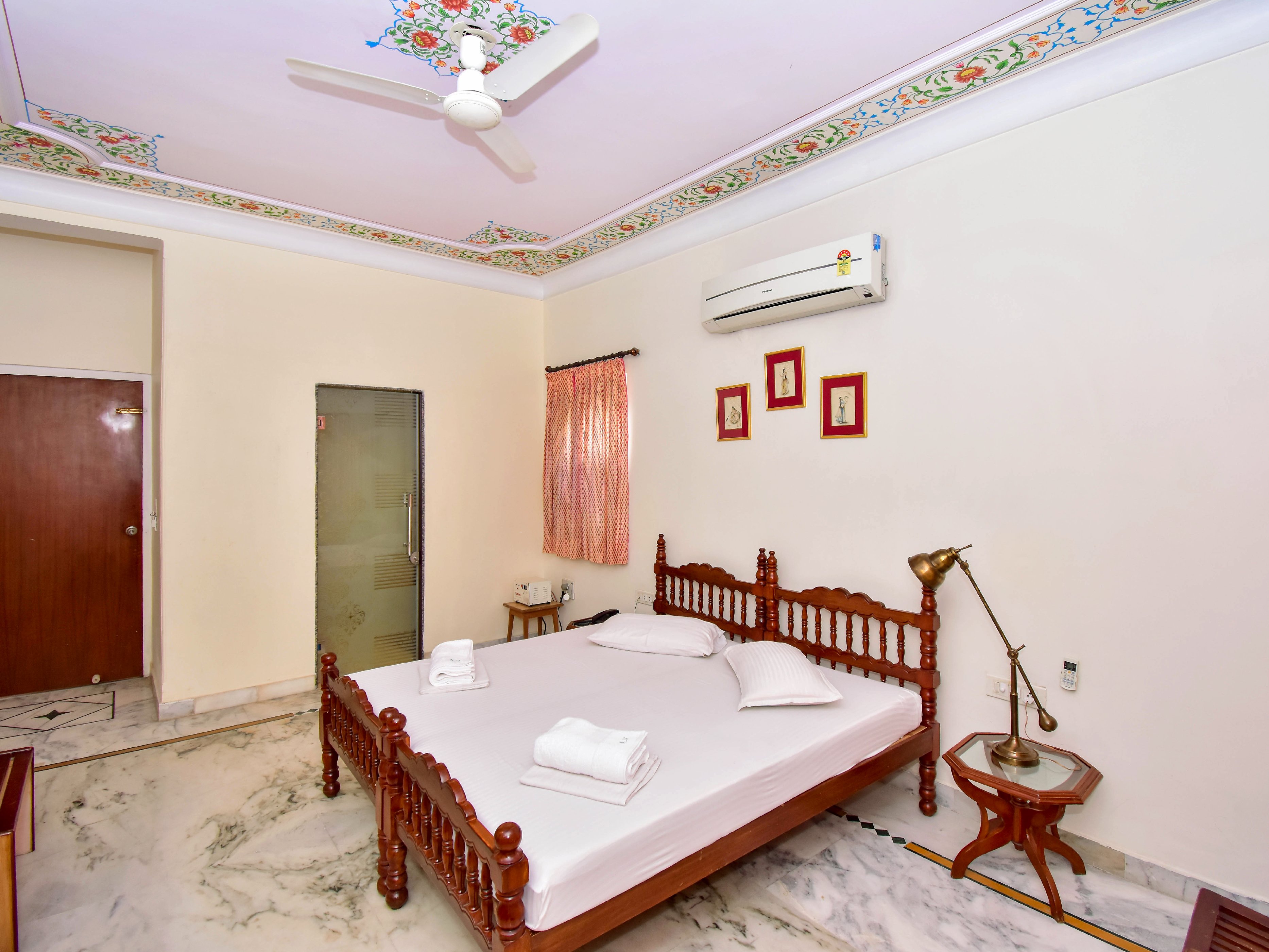 Anuraag Villa Boutique Hotel - Tap to explore photos