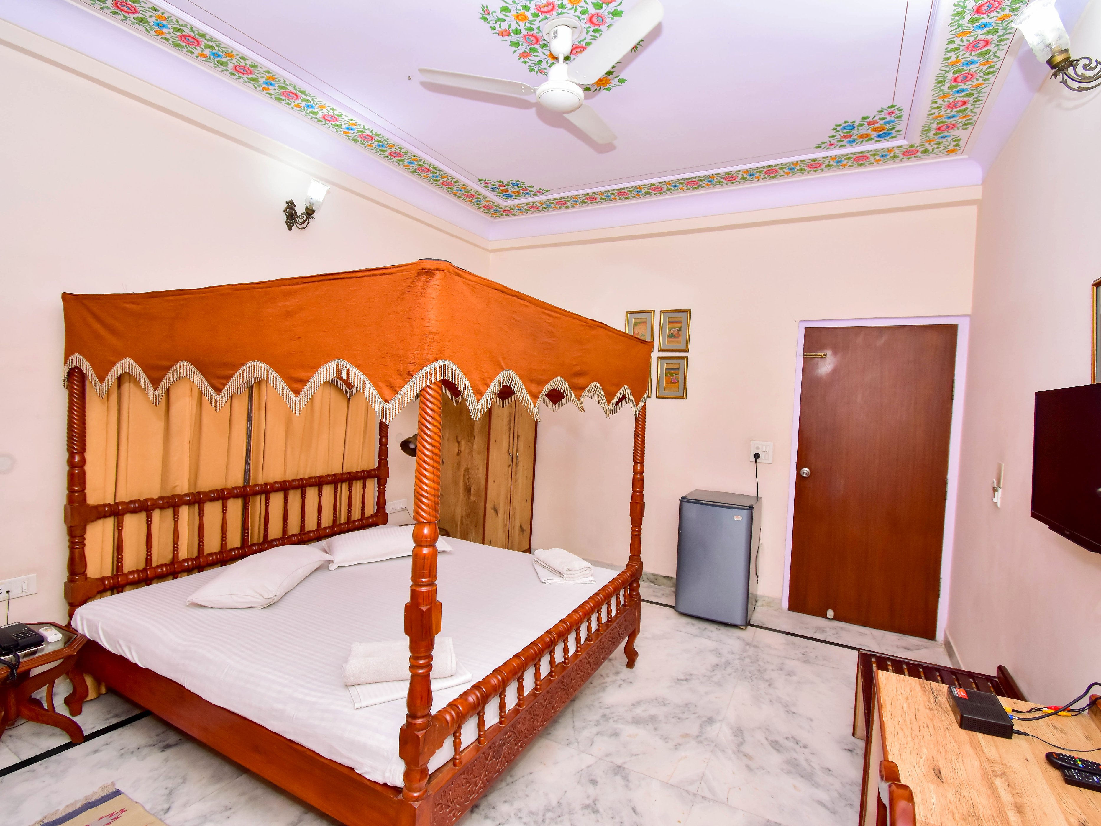 Anuraag Villa Boutique Hotel - Tap to explore photos