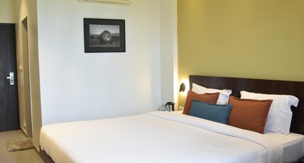 THE GRAND DAKSH Mansingh Inn Somnath Room Type - Comfort AC