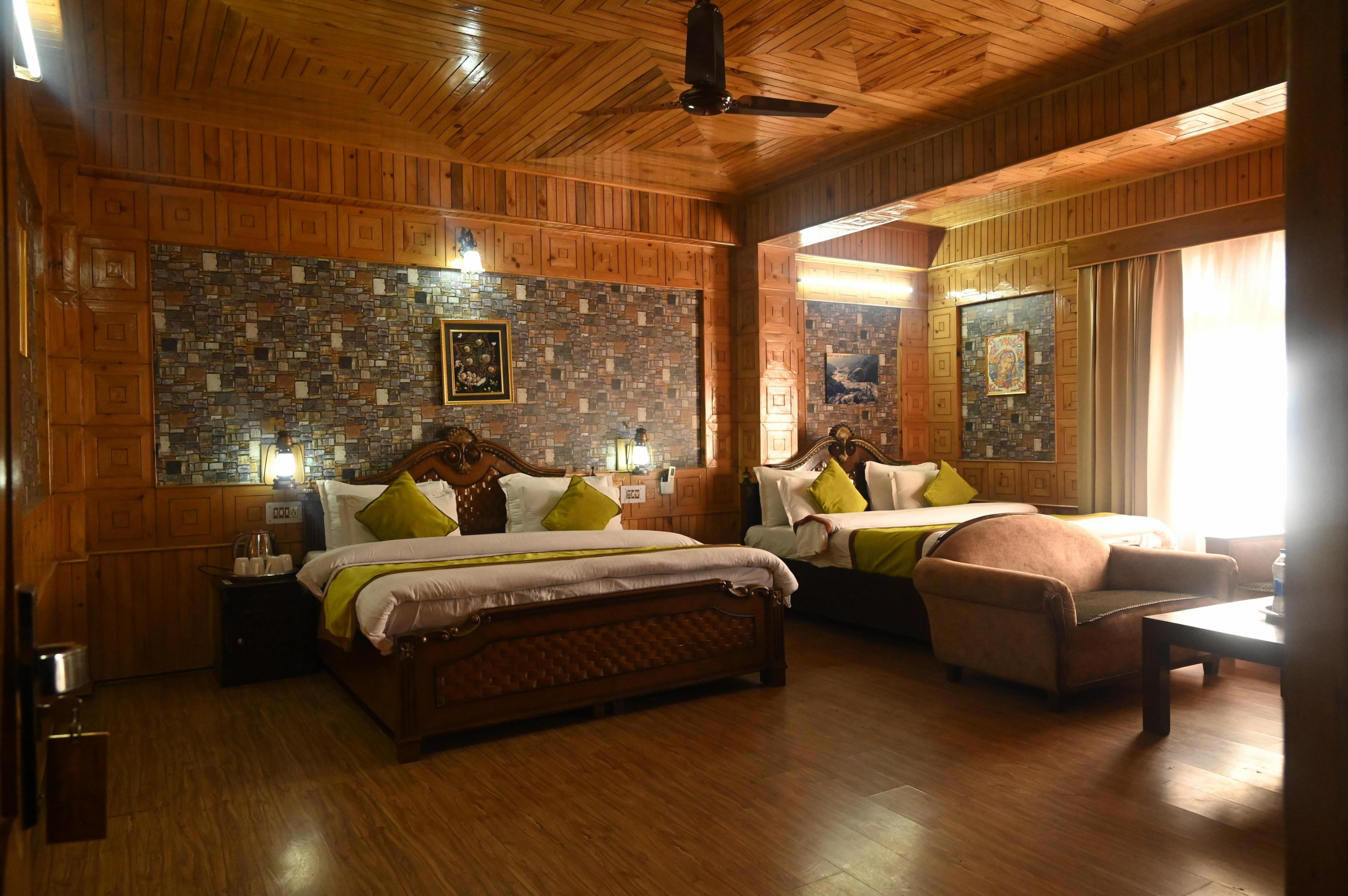 Hotel Royal Palace Kasol Room Type - Four Beded Room- NO Balcony