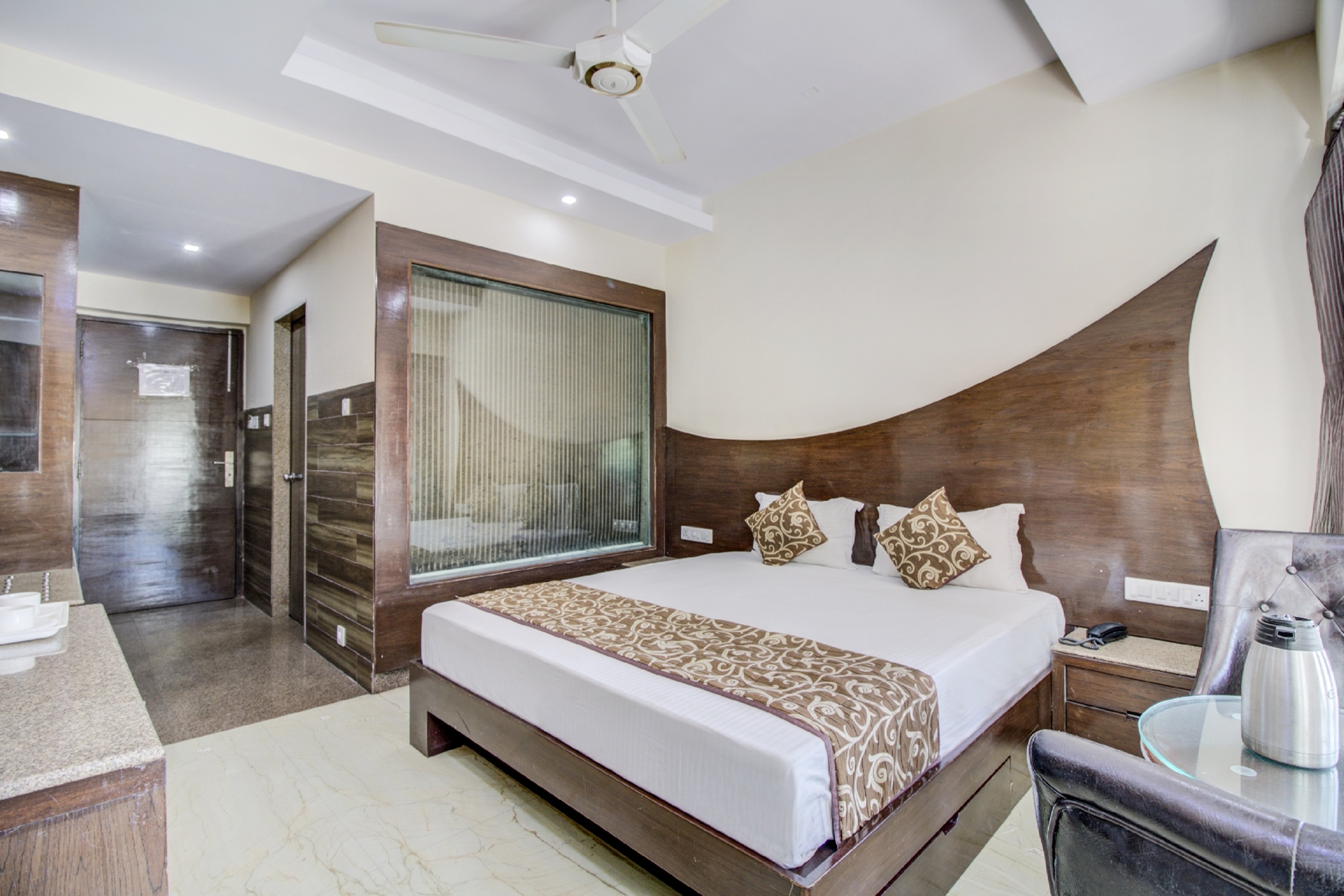 Hotel Royale Palace Room Type - Royal Deluxe Room