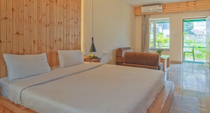 Swiss Cottage and Spa by Salvus Room Type - Junior Suite with Balcony