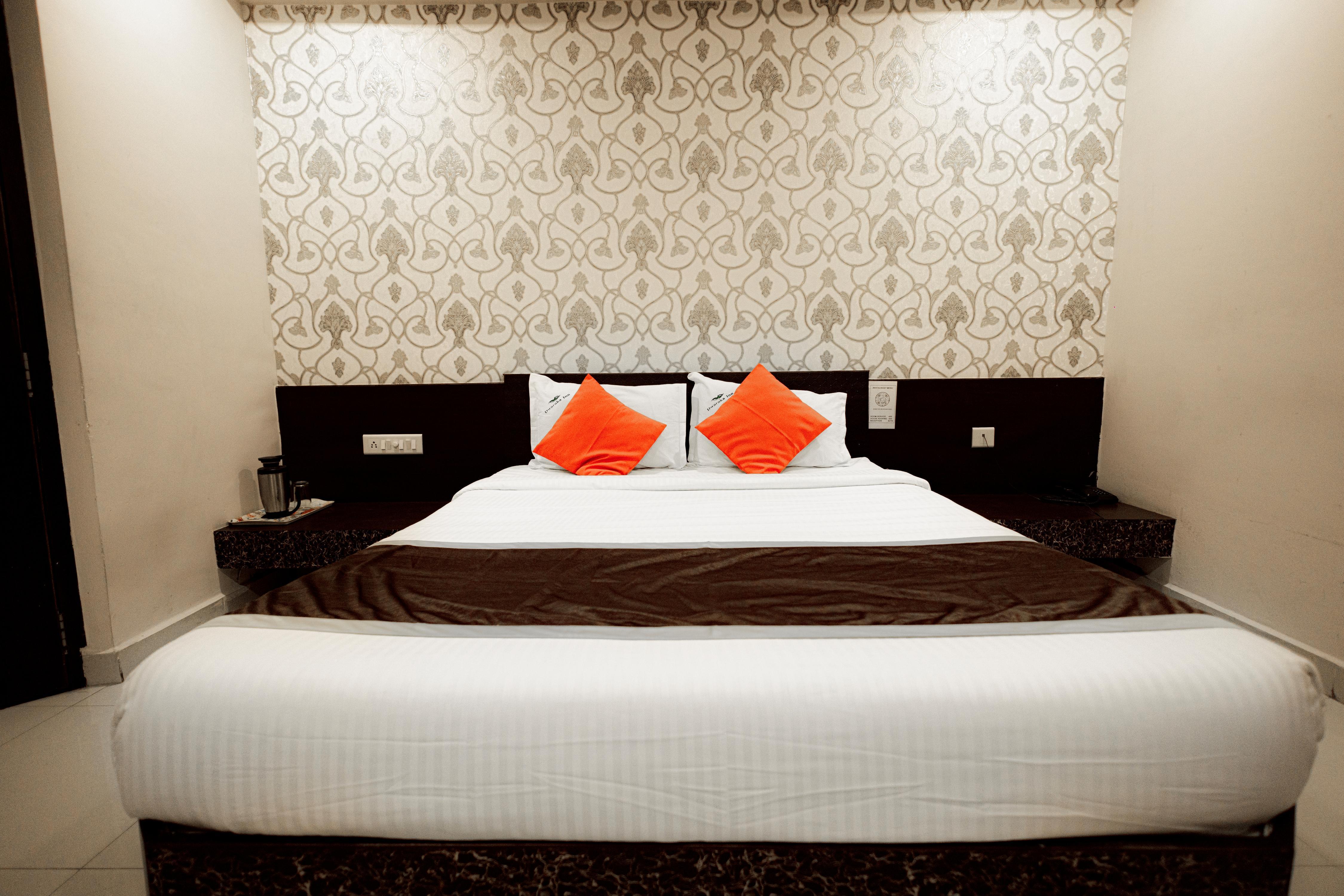 Hotel Dwaraka Inn - Tap to explore photos