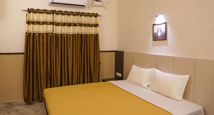 hotel green park Room Type - Deluxe Premium Room