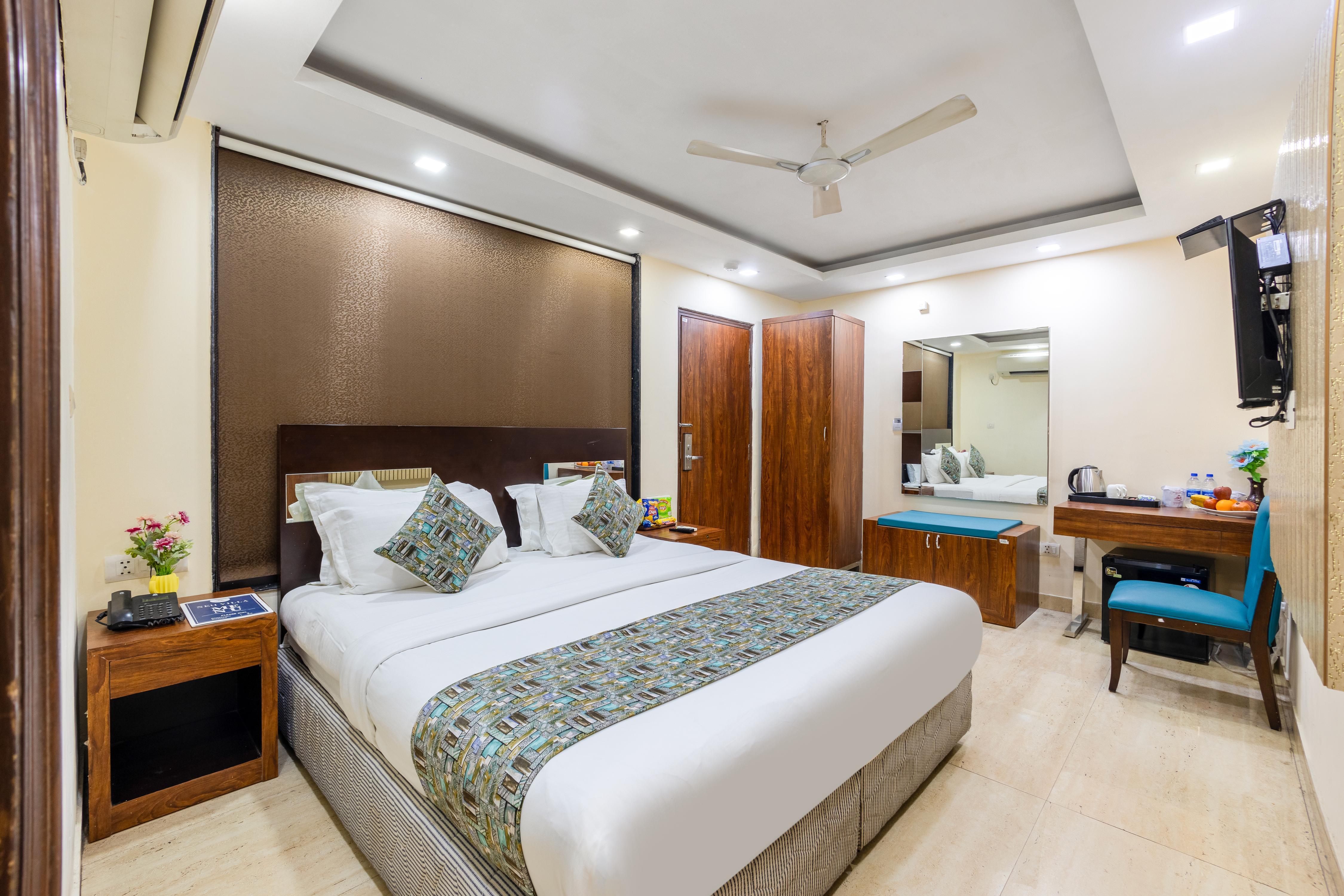 Hotel Neu Villa Near New Delhi Railway Station - Tap to explore photos