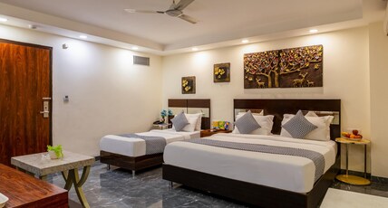 Hotel Neu Villa Near New Delhi Railway Station Room Type - Superior Triple Room