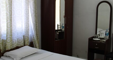 Hotel Maniam Classic Room Type - Superior