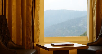 Hotel Aangan Regency Room Type - DELUXE WITH VIEW