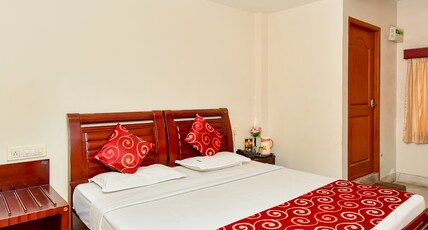 Lloyds Guest House, Lloyds Road, Royapettah Room Type - Deluxe Room Lloyds Guest House, Lloyds Road, Royapettah Room Type - Deluxe Room