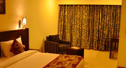 Royal Windsor Hotel Room Type - Executive Hill View Room