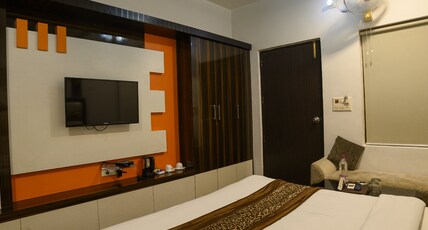The Mirage Palace Room Type - Club Room