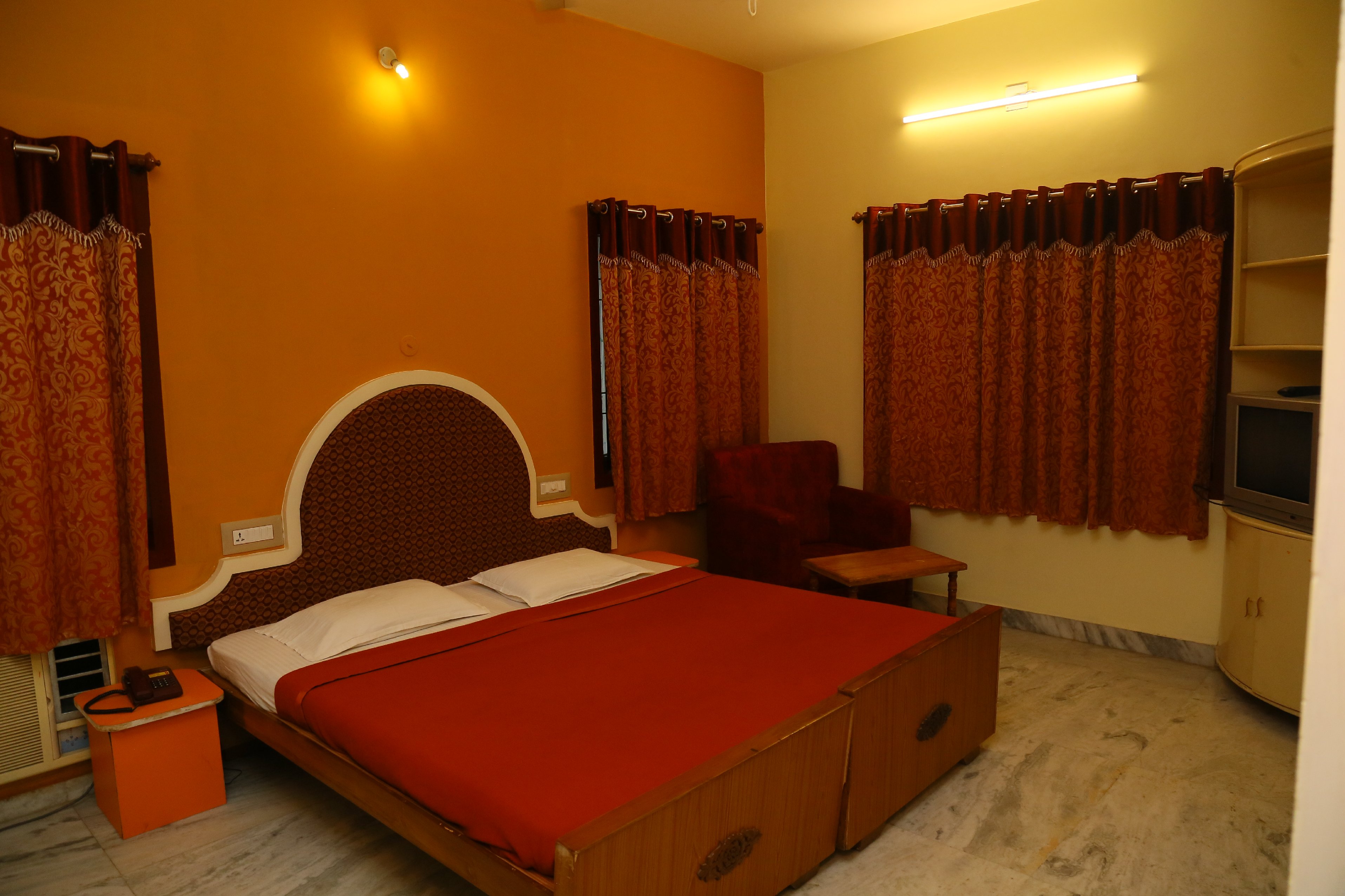Hotel le garden inn Room Type - 2 AC rooms Guest House -(1 or 2nd Floor No Lift) Budget Room Hotel le garden inn Room Type - 2 AC rooms Guest House -(1 or 2nd Floor No Lift) Budget Room