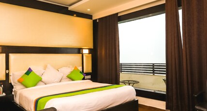 Lavish Inn Room Type - Executive Room