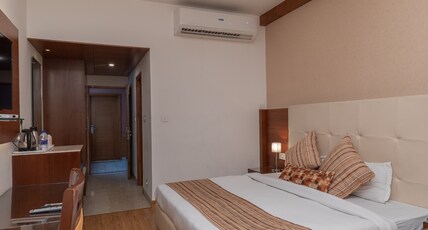 Hotel Chandigarh Beckons Room Type - Deluxe Rooms