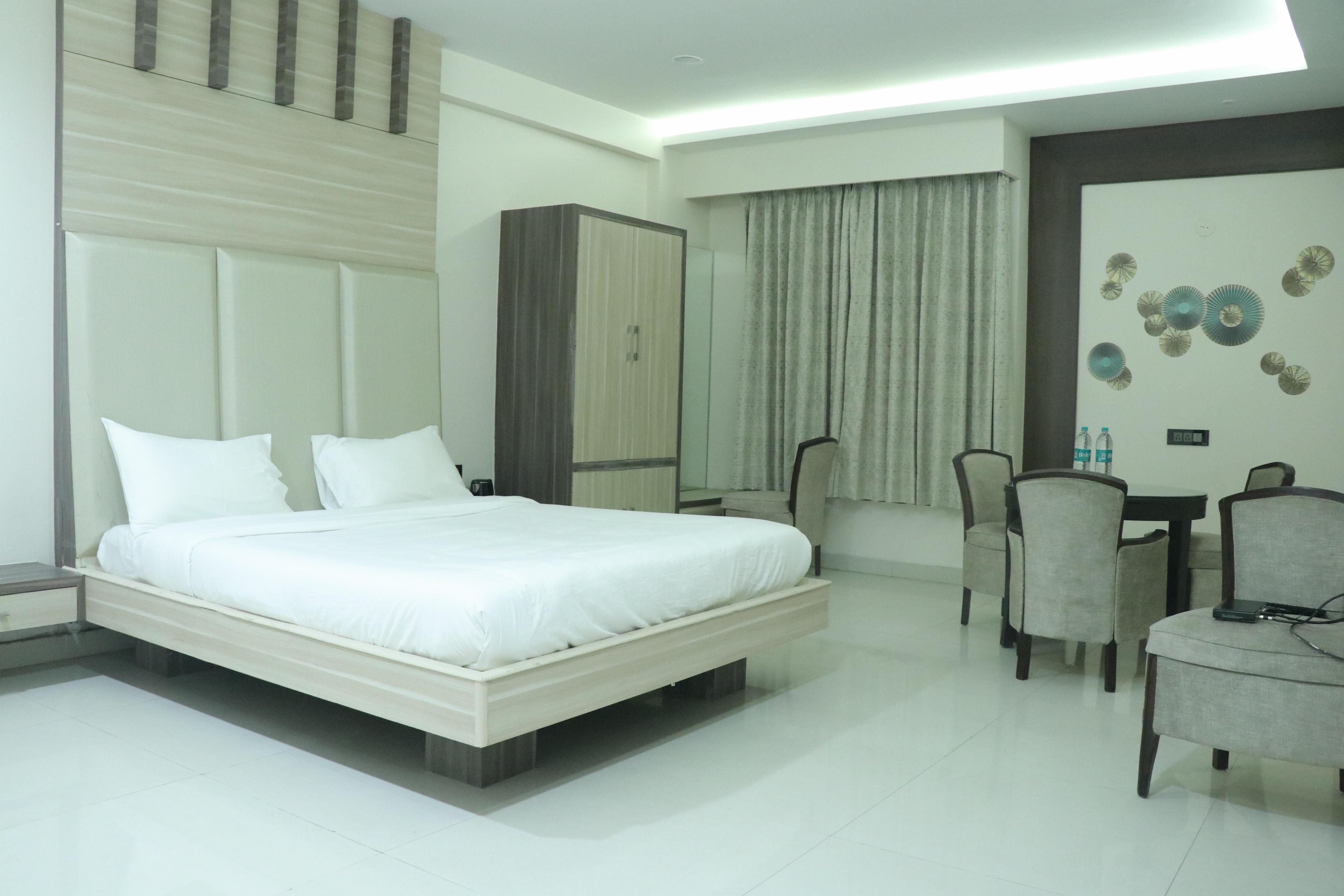 Pandit Moolraj Residency (PMR) Una - Tap to explore photos