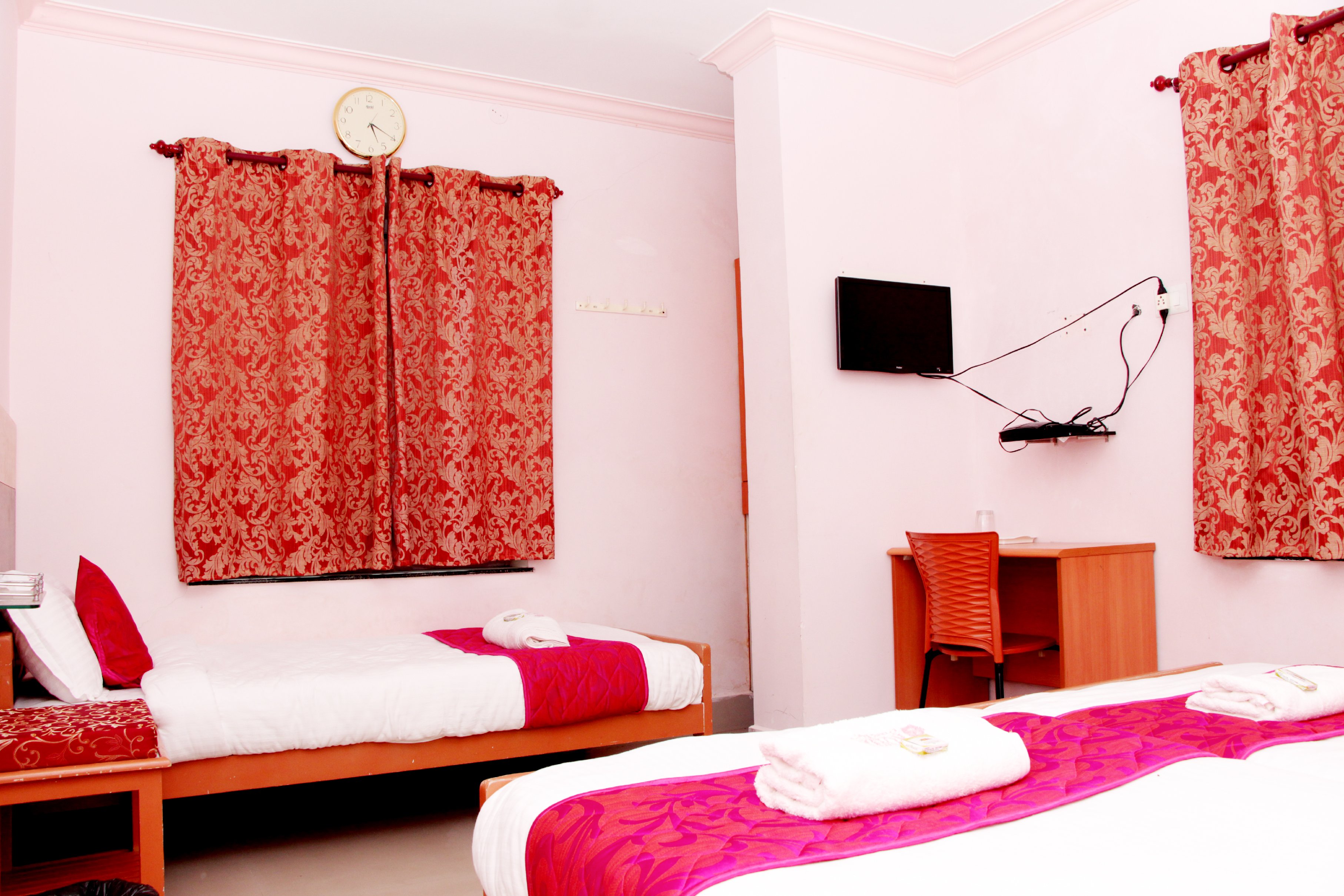 Royal Grand Days (Besant Nagar) - Tap to explore photos