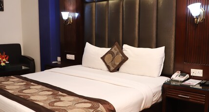 Hotel Zara Grand, Green Park Room Type - Deluxe room Hotel Zara Grand, Green Park Room Type - Deluxe room