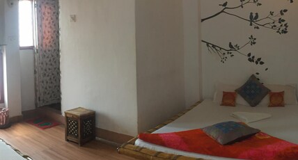 Shri Guest House Room Type - Triple Bed Room with River view