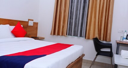 Hotel Stay Shine Room Type - Deluxe Non Ac