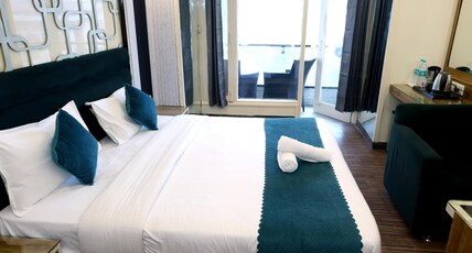 Red Leaf Boutique Hotel Room Type - Deluxe Room With balcony