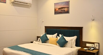 Hotel Chirag Room Type - Studio Suite