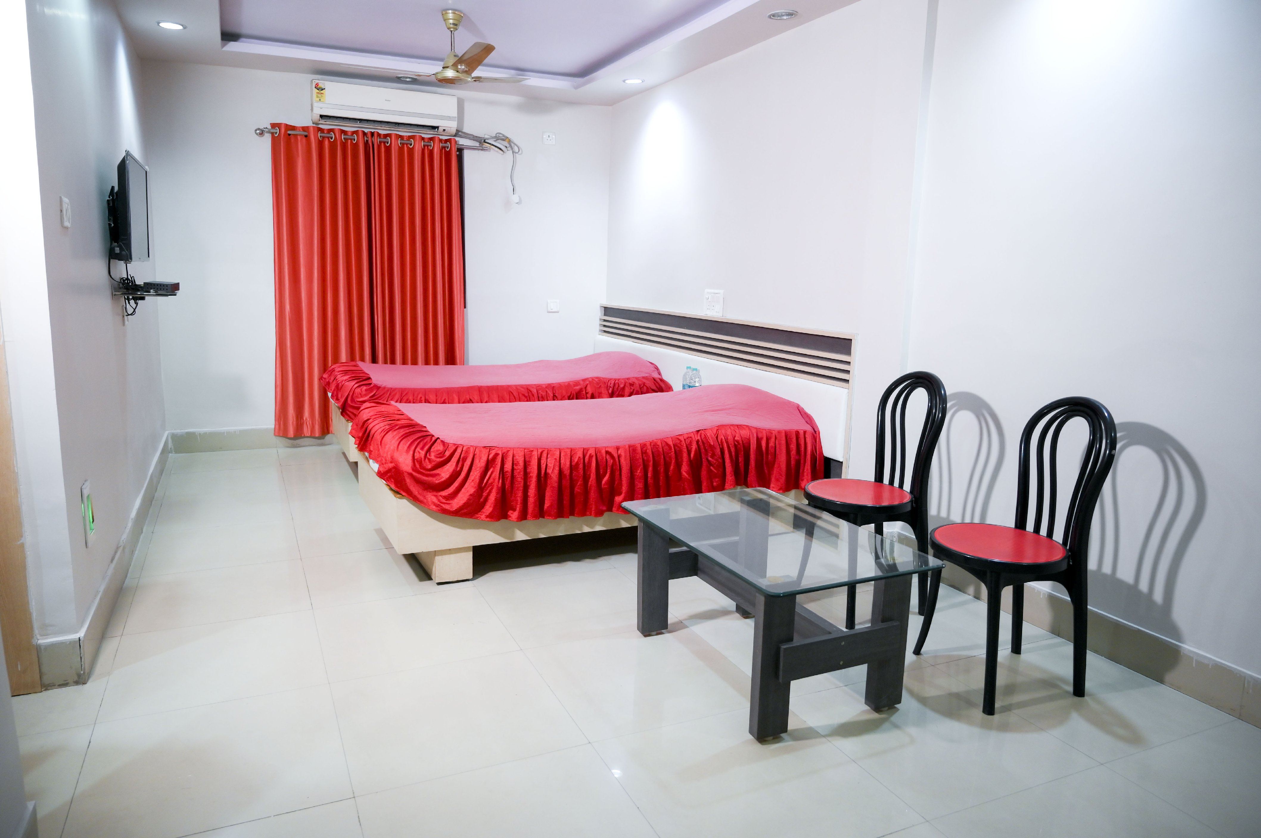 Hotel Aryan international Room Type - Premium Room