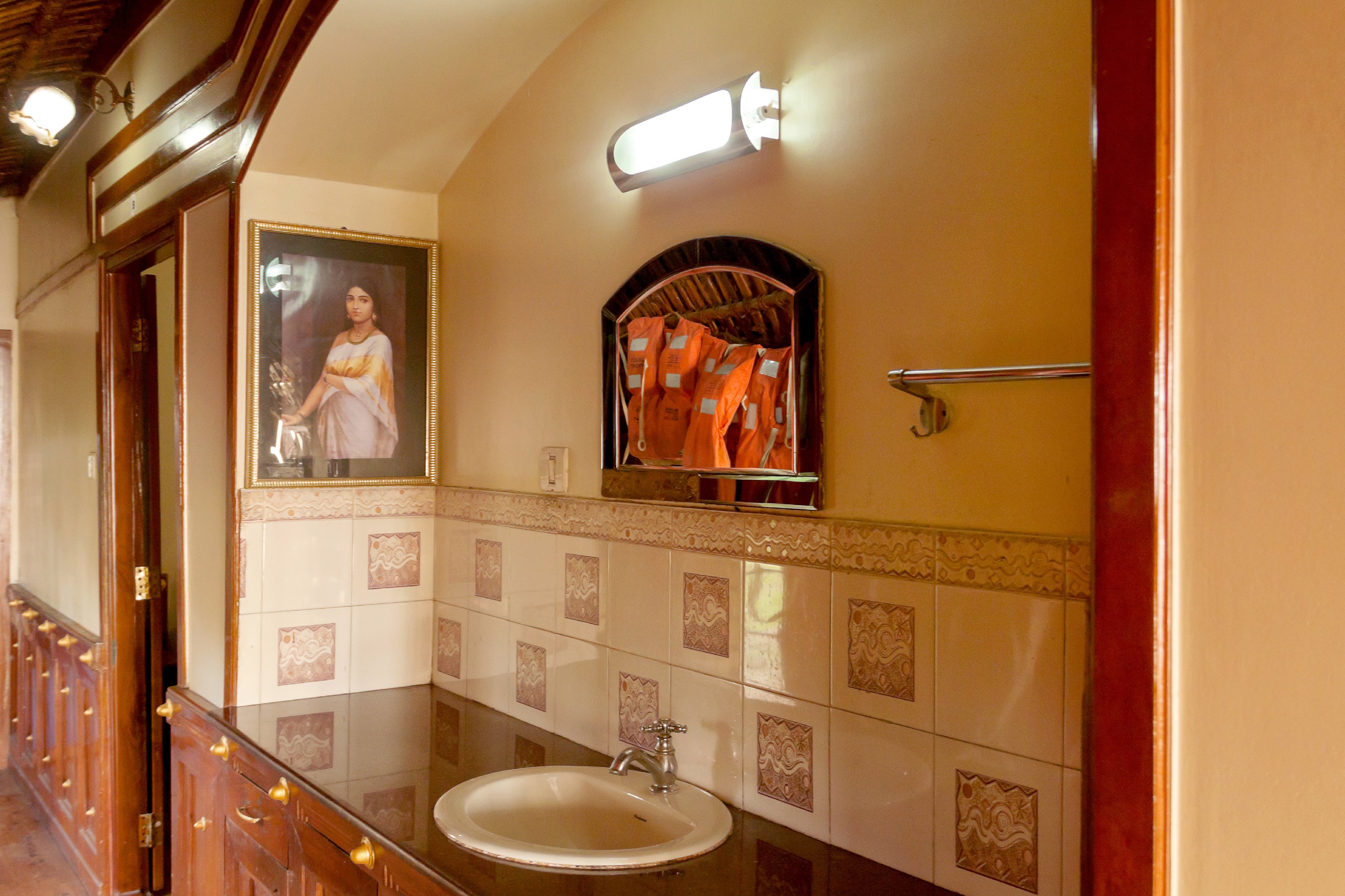 Aqua Jumbo Houseboat Room Type - One Bedroom Deluxe A/C Houseboat - A/C between 8 PM to 6 AM (Independent Houseboat) Aqua Jumbo Houseboat Room Type - One Bedroom Deluxe A/C Houseboat - A/C between 8 PM to 6 AM (Independent Houseboat)