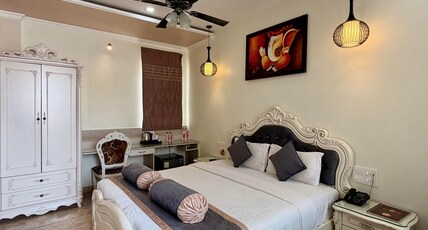 Shree Ganesha Palace Near Kashi Vishwanath Temple Room Type - Premium Deluxe Room With Bath Tub Shree Ganesha Palace Near Kashi Vishwanath Temple Room Type - Premium Deluxe Room With Bath Tub