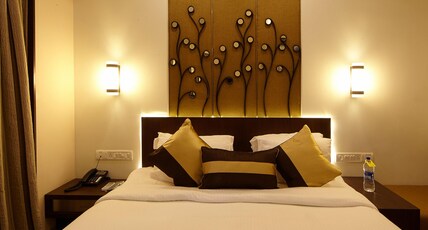 Saravana's Golden Fruits Business Suites Room Type - Standard Room