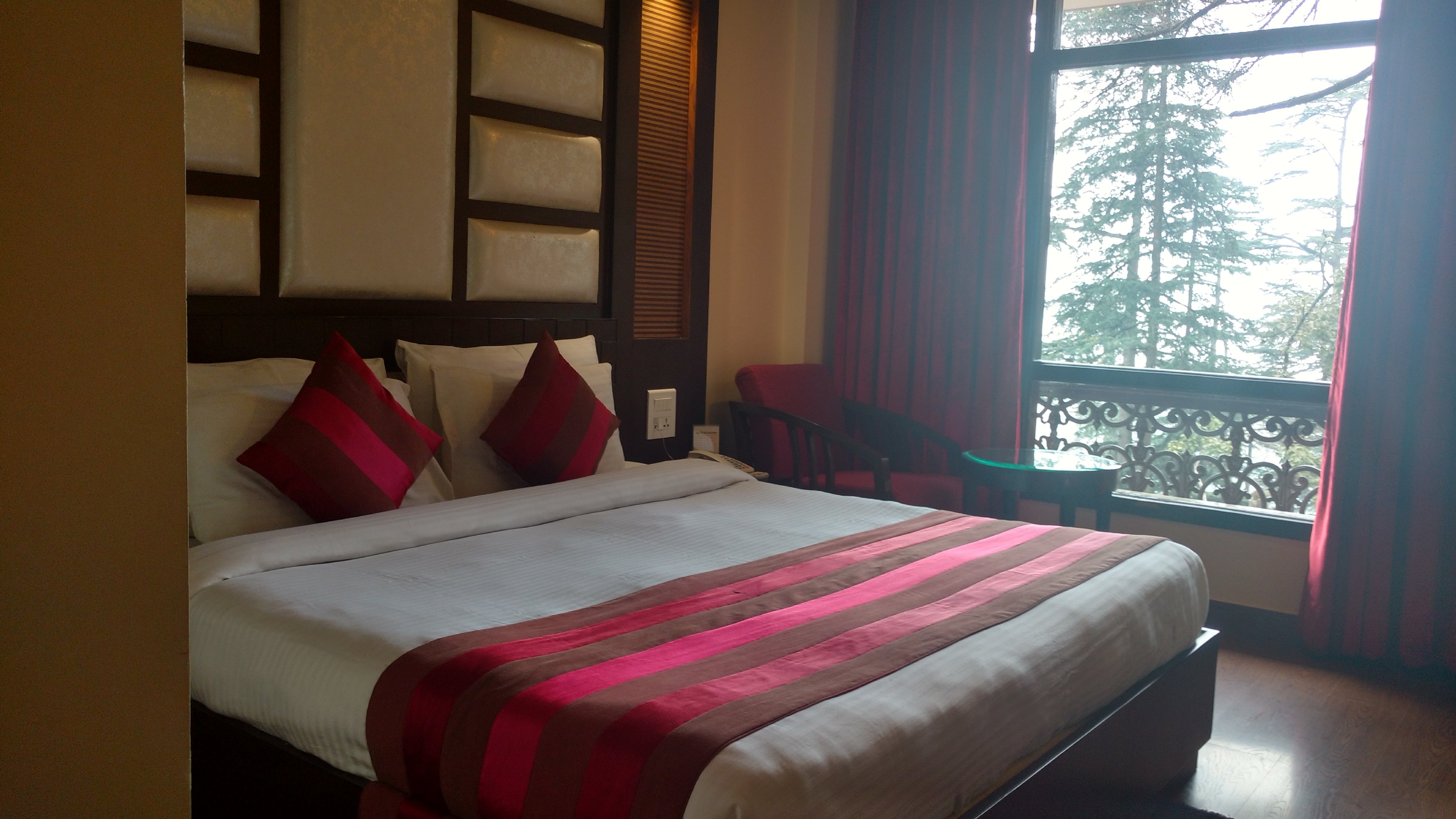 Hotel Southgate Shimla Room Type - Deluxe Room