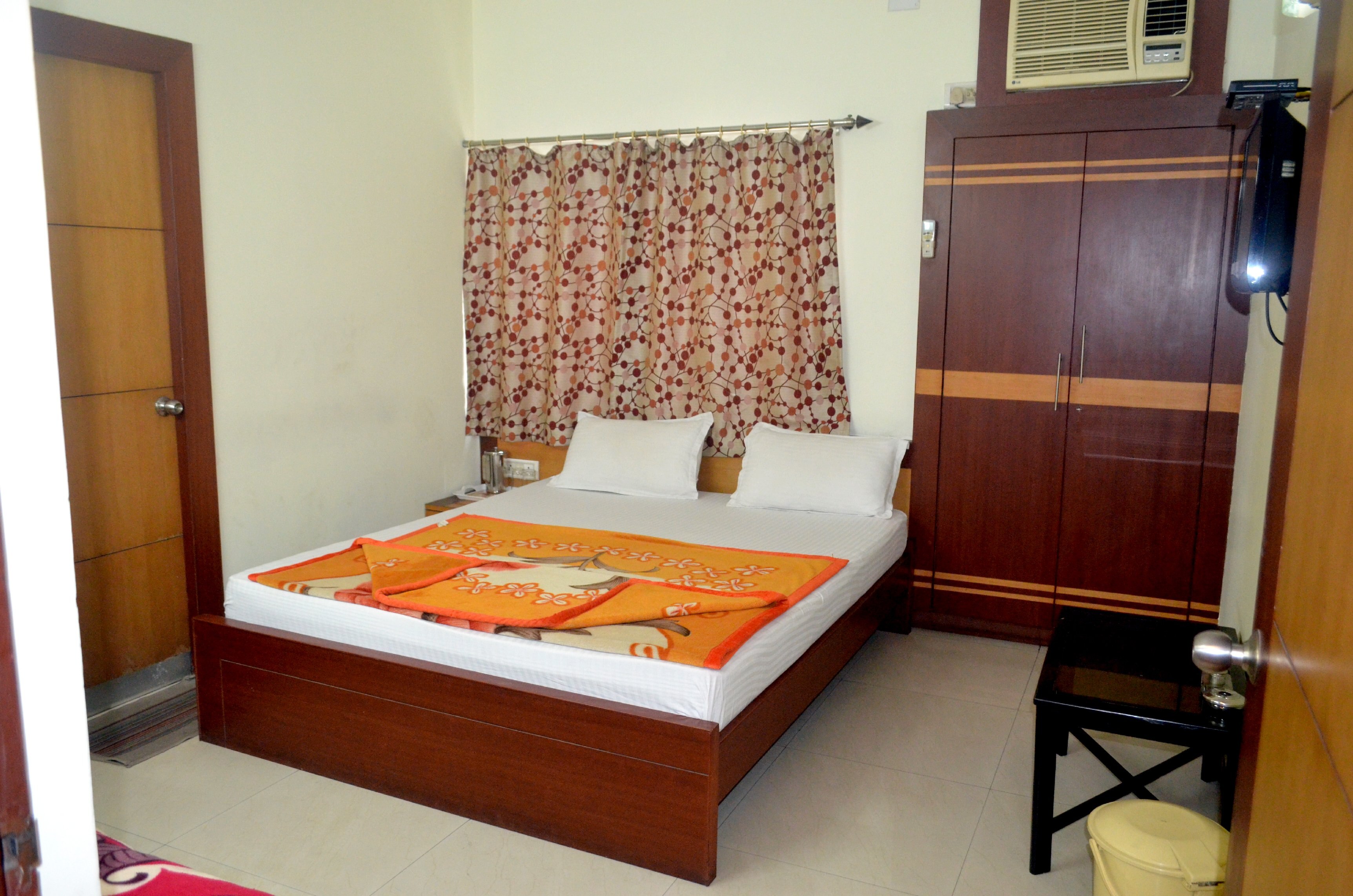 Hotel Banerjee Inn  Bengal Ambuja Unit - Tap to explore photos