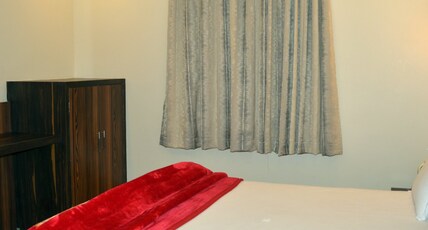 Hotel Heera Continental Room Type - Deluxe Room