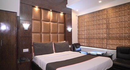 Hotel UR (Near Prayagraj Junction) Room Type - Deluxe Room - City View