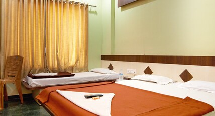 Hotel Three G Room Type - Triple Bed Non A/C Room