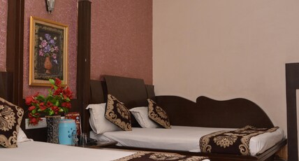 Hotel Yatri International G.H Room Type - FAMILY ROOM (4 Bedded Room)