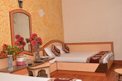 Hotel Yatri International G.H