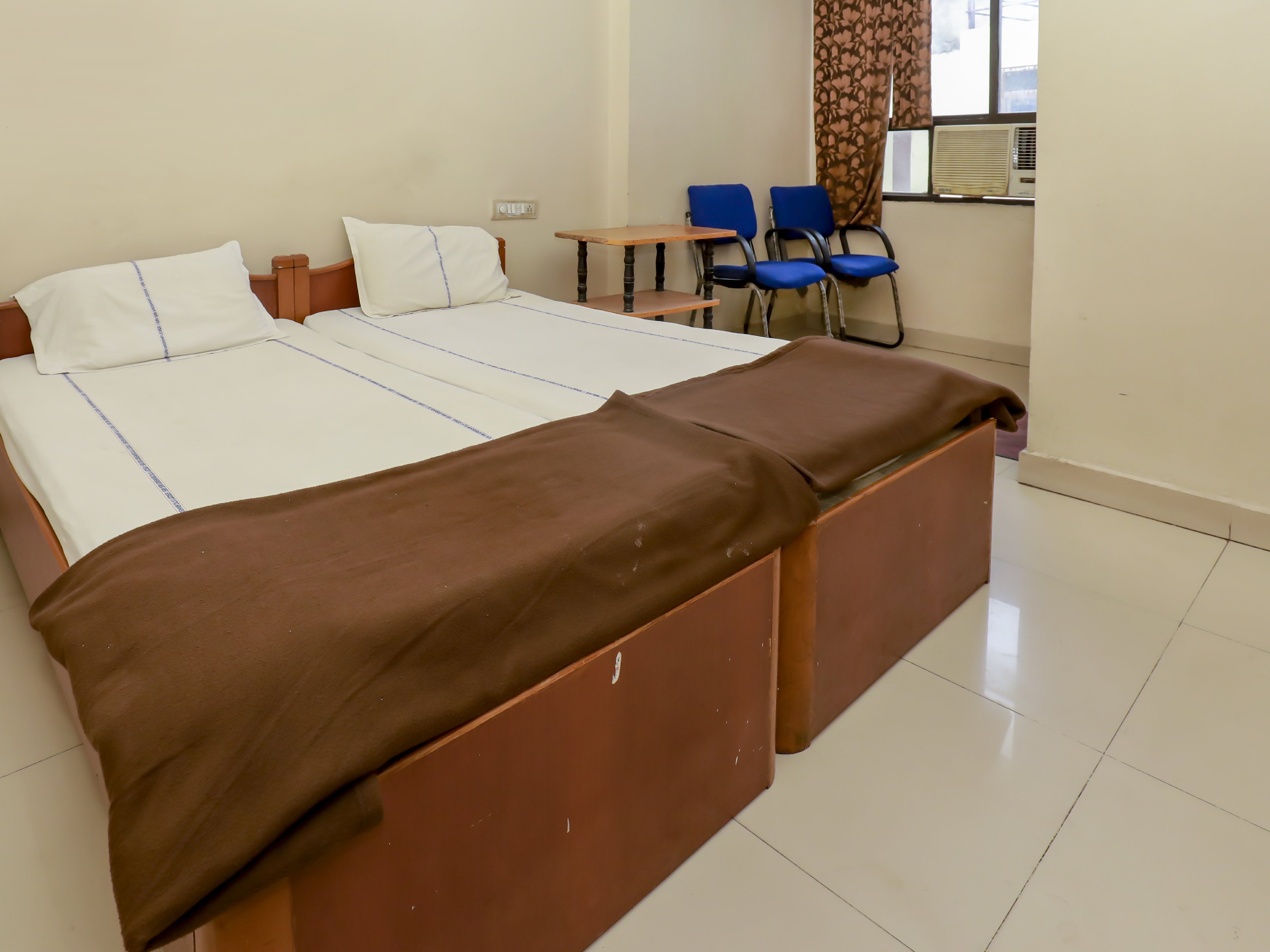 sri sai krishna deluxe lodge - Tap to explore photos