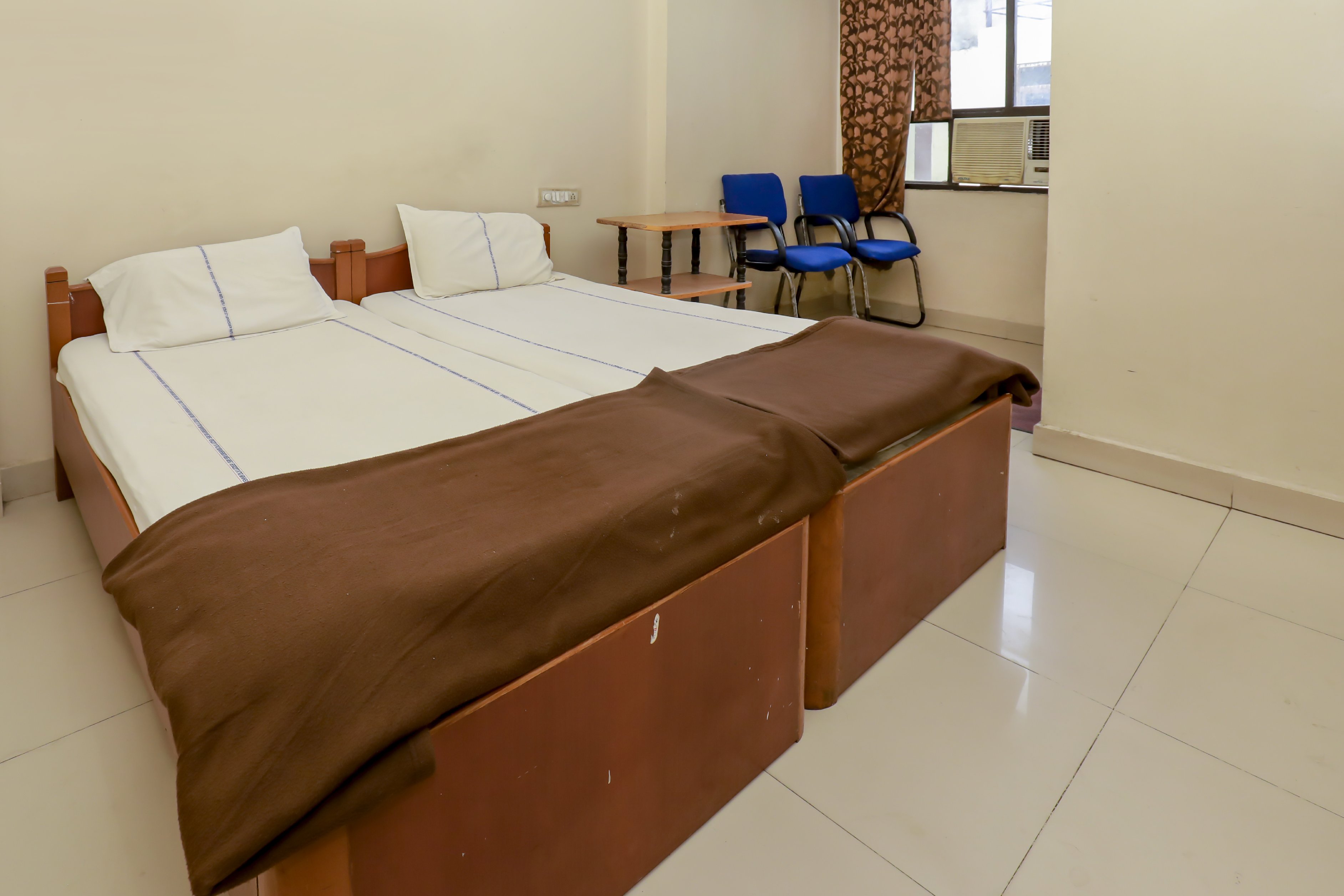 sri sai krishna deluxe lodge - Tap to explore photos
