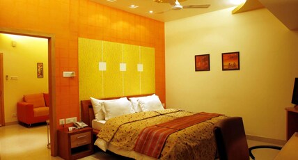 Shivoy Hotel Pvt Ltd Room Type - Executive Suite with Bathtub