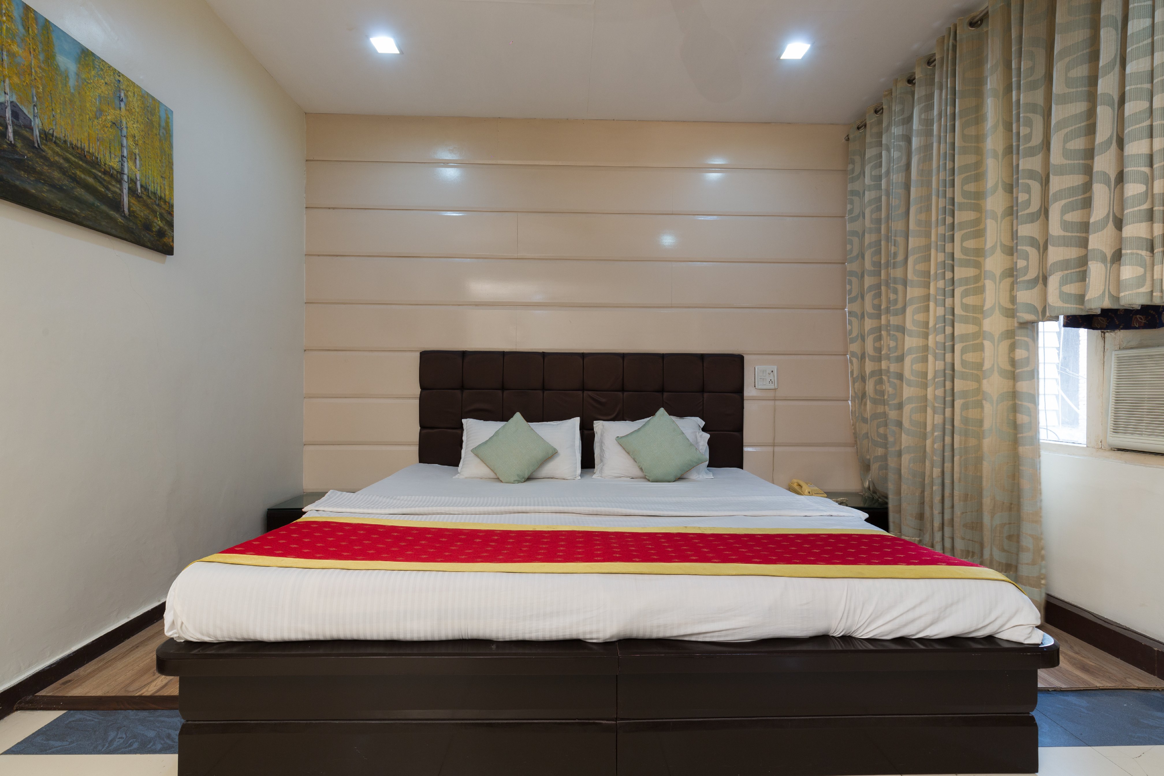 Hotel Sun Citi Classic Room Type - Suite Room with 2 hours Early Checkin and Late Checkout