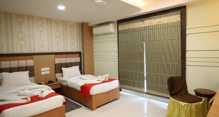 THE GRAND UTSAV MOTEL & CHATORI RESTURENT Room Type - Super Deluxe Room