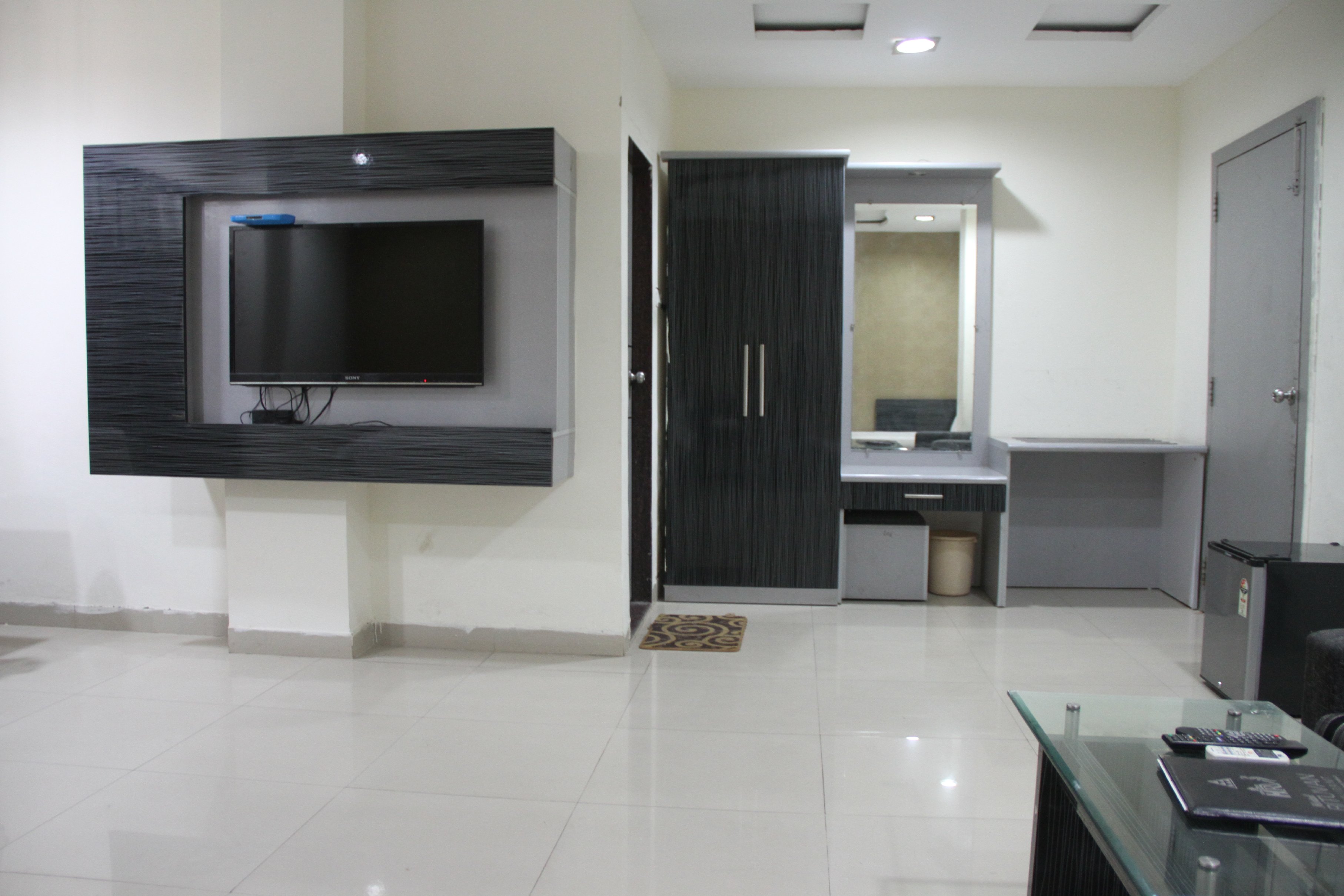 Hotel Rituvan - Tap to explore photos