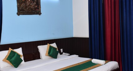 THE ABODES VILLA Room Type - Super Deluxe Room with Free Wifi