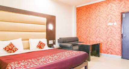 Hotel Safari Regency Room Type - Super Deluxe With Balcony