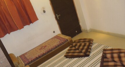 Hotel Meera Inn Room Type - AC Triple Bed  Room