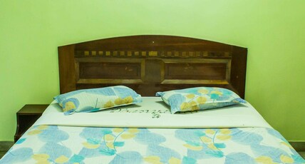Dhanyasree Hotels and Resorts Room Type - Luxury Double Bed Room