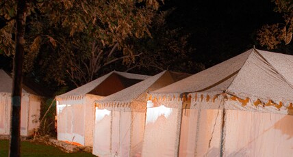Shivika Lake Hotel Room Type - Deluxe Swiss Cottage (Tent)