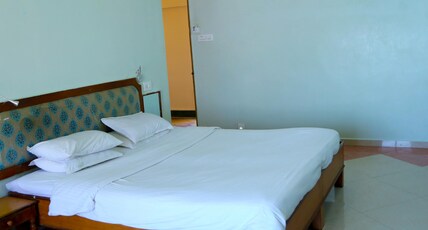 Hotel Ganapati Palace Room Type - Ac Deluxe Room