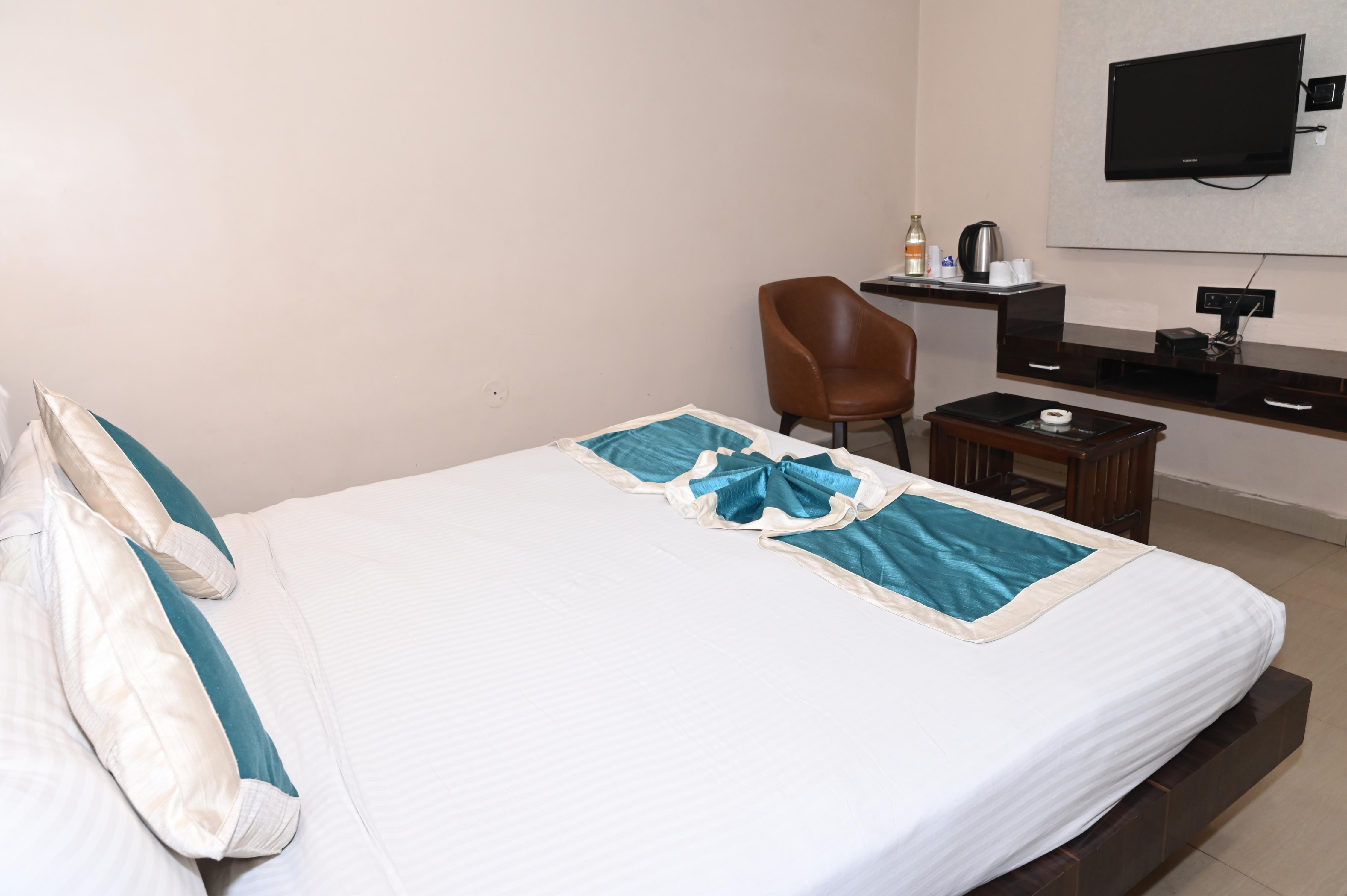 Orange Inn Room Type - Superior Room AC